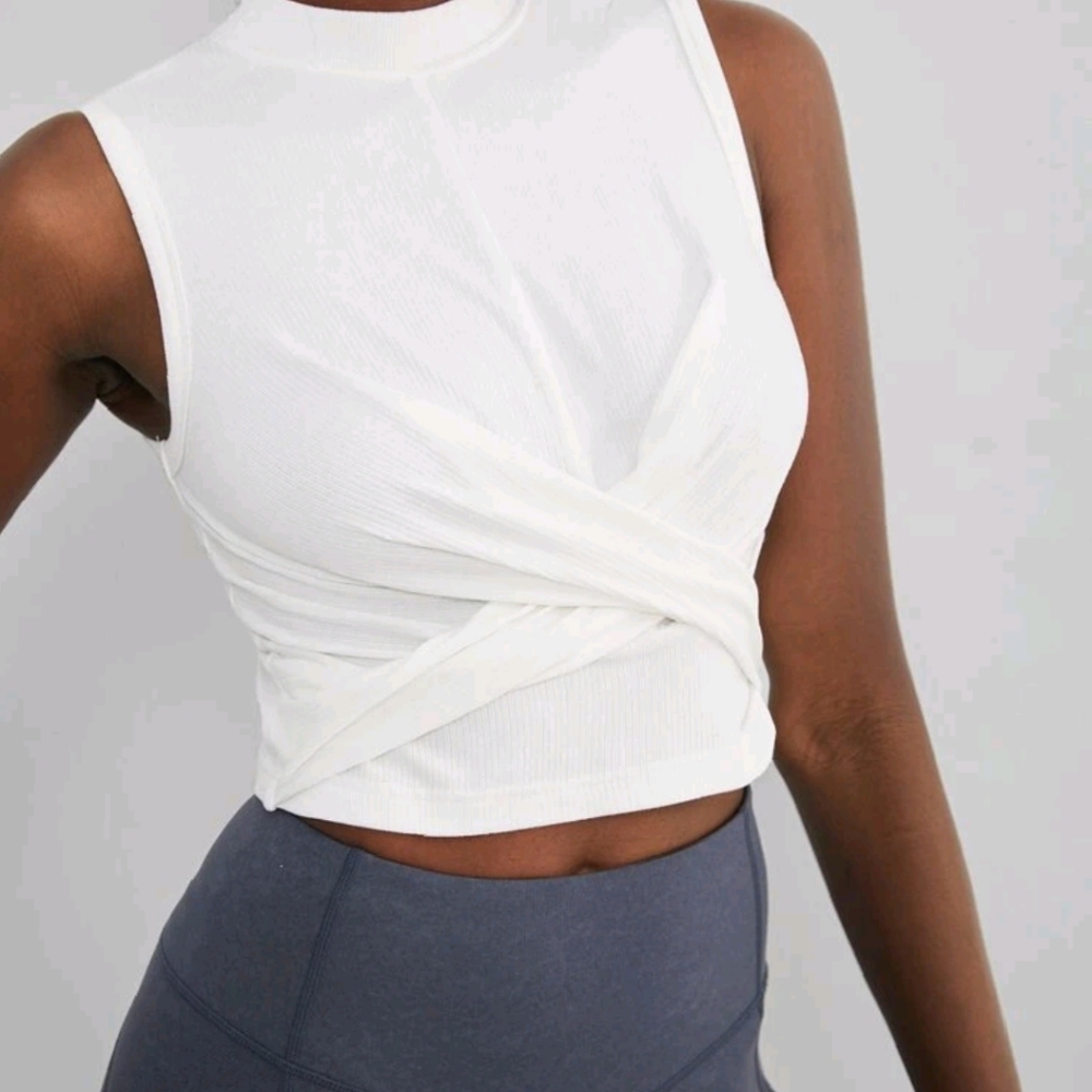 🔥Last One🔥 MOTF Crop Twist Top - Picture 3 of 8